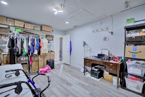 House in Sebring, Florida 3 bedrooms, 136.29 sq.m. № 2034047 - photo 15