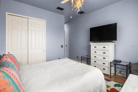 House in Kissimmee, Florida 4 bedrooms, 256.78 sq.m. № 2220715 - photo 28