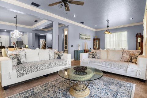 House in Kissimmee, Florida 4 bedrooms, 256.78 sq.m. № 2220715 - photo 13