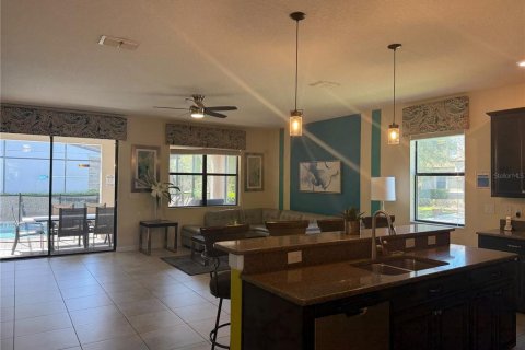 Villa ou maison à louer à Davenport, Floride: 4 chambres, 206.71 m2 № 2433489 - photo 4