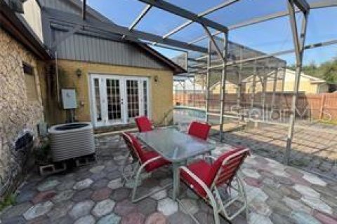 House in Orlando, Florida 4 bedrooms, 166.3 sq.m. № 2284090 - photo 8