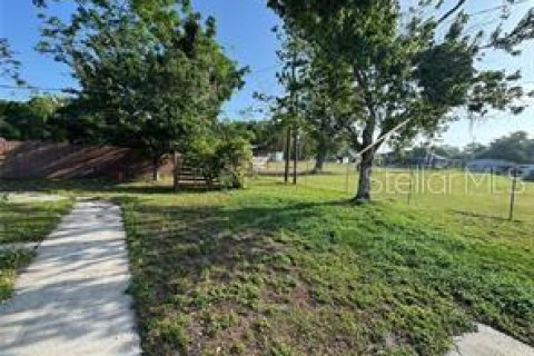 House in Orlando, Florida 4 bedrooms, 166.3 sq.m. № 2284090 - photo 5