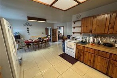 House in Orlando, Florida 4 bedrooms, 166.3 sq.m. № 2284090 - photo 11