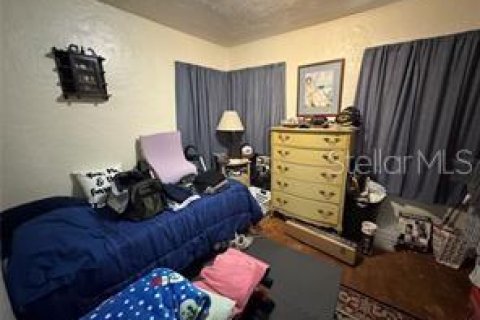 House in Orlando, Florida 4 bedrooms, 166.3 sq.m. № 2284090 - photo 17