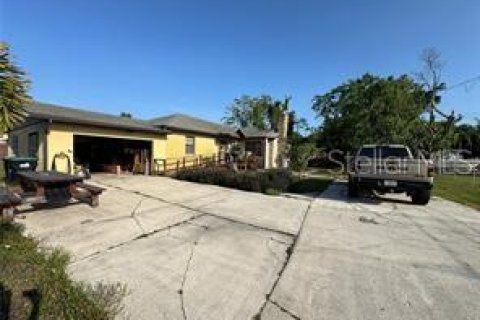 House in Orlando, Florida 4 bedrooms, 166.3 sq.m. № 2284090 - photo 3