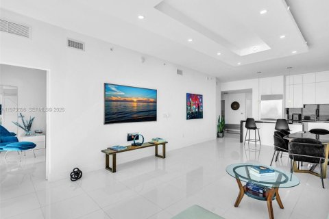 Condo in Miami, Florida, 3 bedrooms  № 2040610 - photo 21