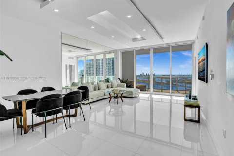 Condo in Miami, Florida, 3 bedrooms  № 2040610 - photo 9