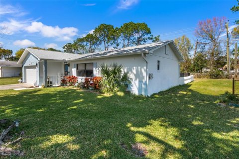 House in Port Orange, Florida 3 bedrooms, 155.24 sq.m. № 1048934 - photo 10