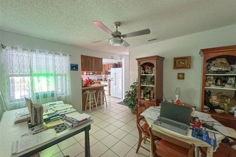 House in Port Orange, Florida 3 bedrooms, 155.24 sq.m. № 1048934 - photo 6