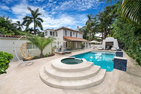 House in Miami, Florida 4 bedrooms, 285.86 sq.m. № 1834079 - photo 26