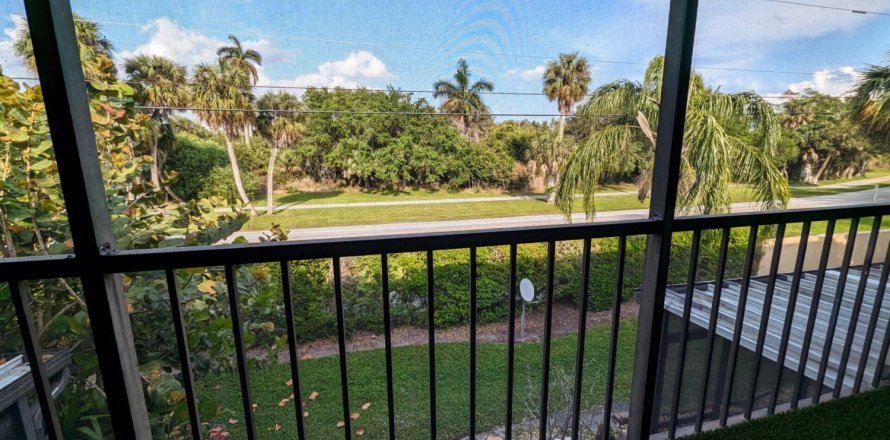 Adosado en Jensen Beach, Florida 2 dormitorios, 123 m2 № 1075835