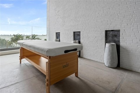 Купить кондоминиум в Майами, Флорида 6 спален, 620.22м2, № 1465602 - фото 15