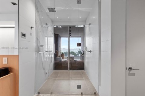 Купить кондоминиум в Майами, Флорида 6 спален, 620.22м2, № 1465602 - фото 14