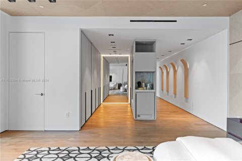 Купить кондоминиум в Майами, Флорида 6 спален, 620.22м2, № 1465602 - фото 12