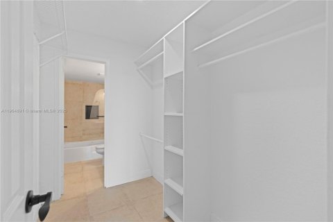Снять в аренду кондоминиум в Норт-Майами, Флорида 1 спальня, 66.33м2, № 1956614 - фото 20