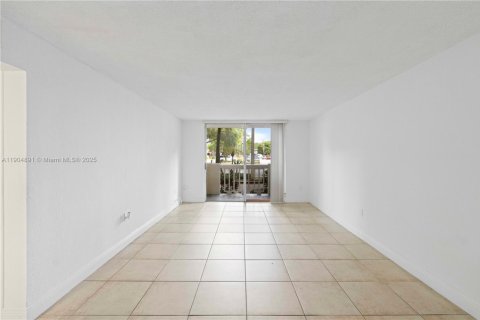 Снять в аренду кондоминиум в Норт-Майами, Флорида 1 спальня, 66.33м2, № 1956614 - фото 15