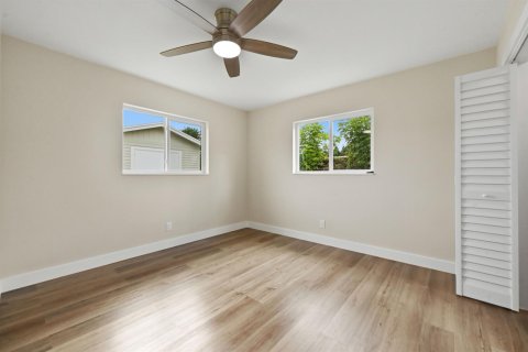 Villa ou maison à vendre à West Palm Beach, Floride: 3 chambres, 187.01 m2 № 2433031 - photo 28