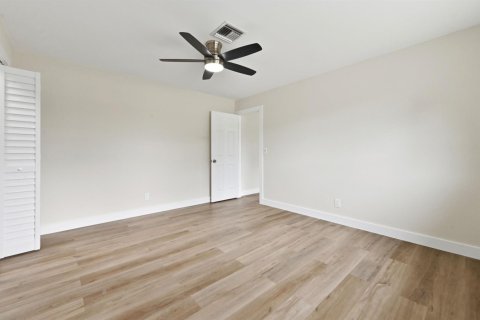 Villa ou maison à vendre à West Palm Beach, Floride: 3 chambres, 187.01 m2 № 2433031 - photo 21