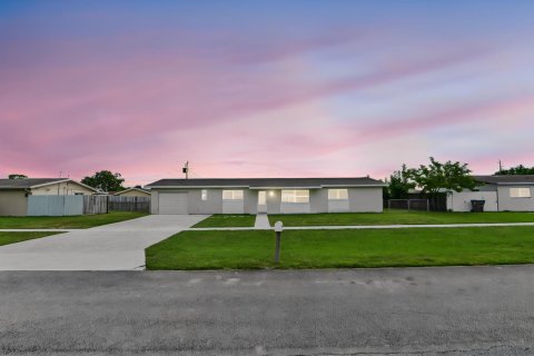 Villa ou maison à West Palm Beach, Floride 3 chambres, 187.01 m2 № 2433031