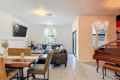 Купить таунхаус в Хомстед, Флорида 3 спальни, 159.98м2, № 2080410 - фото 7