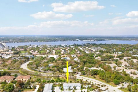 Townhouse in Stuart, Florida 3 bedrooms, 137.03 sq.m. № 2245517 - photo 29