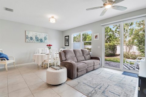 Townhouse in Stuart, Florida 3 bedrooms, 137.03 sq.m. № 2245517 - photo 10