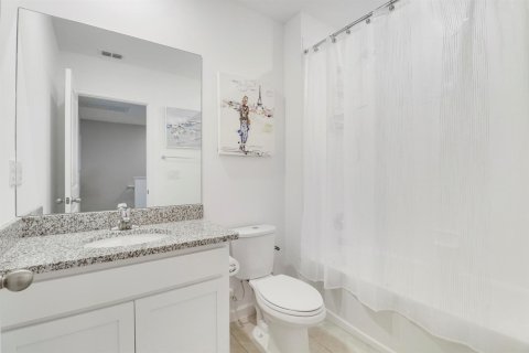 Townhouse in Stuart, Florida 3 bedrooms, 137.03 sq.m. № 2245517 - photo 21