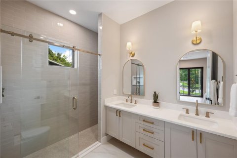 House in Orlando, Florida 5 bedrooms, 337.42 sq.m. № 1808284 - photo 28