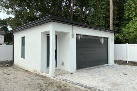 House in Orlando, Florida 5 bedrooms, 337.42 sq.m. № 1808284 - photo 11