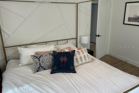 Casa en alquiler en Saint Petersburg, Florida, 2 dormitorios, 89.37 m2 № 1854518 - foto 12