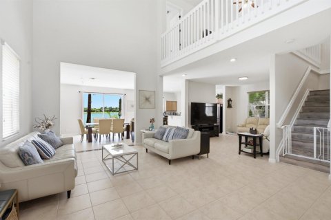 Villa ou maison à vendre à Port St. Lucie, Floride: 3 chambres, 219.81 m2 № 2342998 - photo 4