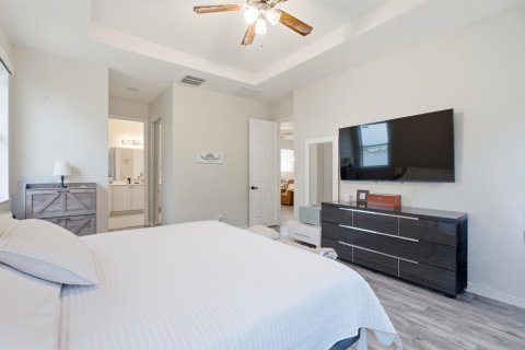 Villa ou maison à vendre à Port St. Lucie, Floride: 3 chambres, 219.81 m2 № 2342998 - photo 18