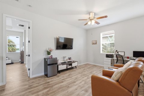 Villa ou maison à vendre à Port St. Lucie, Floride: 3 chambres, 219.81 m2 № 2342998 - photo 16