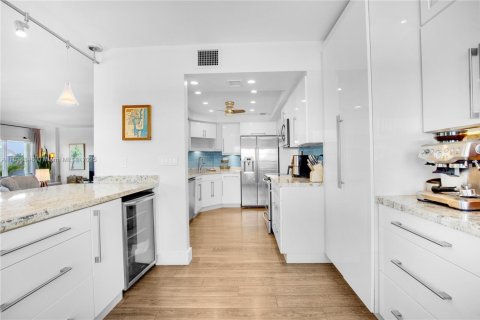 Copropriété à vendre à Fort Lauderdale, Floride: 2 chambres, 158.49 m2 № 2017033 - photo 14