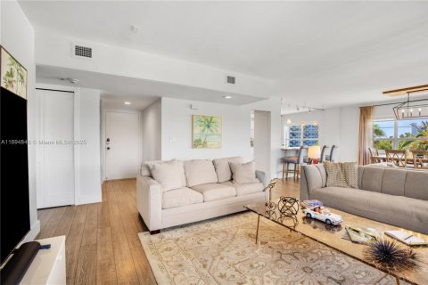 Copropriété à vendre à Fort Lauderdale, Floride: 2 chambres, 158.49 m2 № 2017033 - photo 4