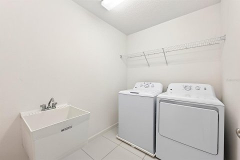 Купить виллу или дом в Уинтер-Гарден, Флорида 9 комнат, 193.61м2, № 2313303 - фото 25
