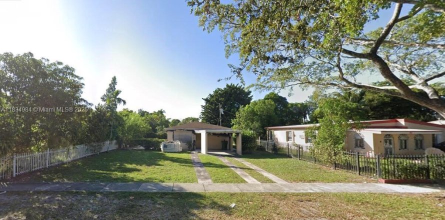 Casa en North Miami, Florida 2 dormitorios, 72.19 m2 № 1817692