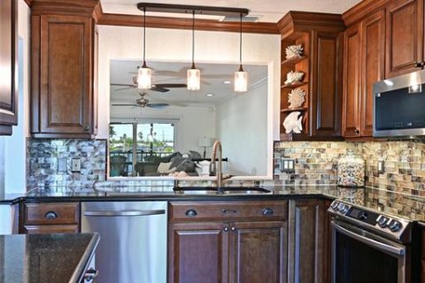 Townhouse in Bradenton, Florida 2 bedrooms, 160.54 sq.m. № 2096429 - photo 6