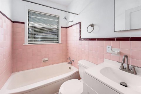 Propiedad comercial en venta en Saint Petersburg, Florida, 2 dormitorios, 102.84 m2 № 1913211 - foto 17