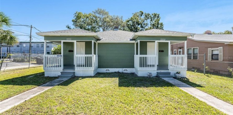 Propiedad comercial en Saint Petersburg, Florida 2 dormitorios, 102.84 m2 № 1913211