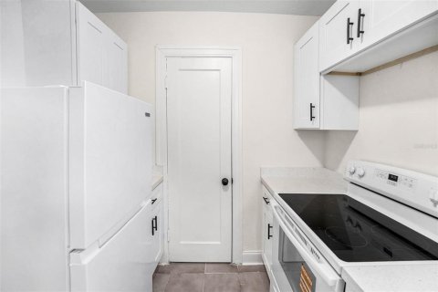 Propiedad comercial en venta en Saint Petersburg, Florida, 2 dormitorios, 102.84 m2 № 1913211 - foto 5