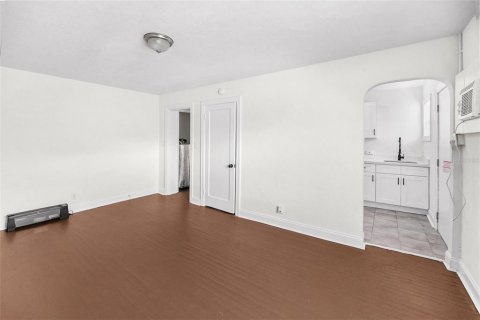 Propiedad comercial en venta en Saint Petersburg, Florida, 2 dormitorios, 102.84 m2 № 1913211 - foto 8