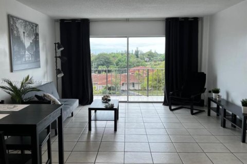 Condominio en alquiler en Lauderhill, Florida, 1 dormitorio, 67.73 m2 № 1895367 - foto 9