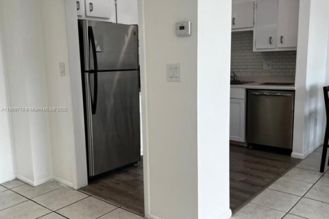 Copropriété à louer à Lauderhill, Floride: 1 chambre, 67.73 m2 № 1895367 - photo 5