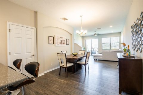 Touwnhouse à louer à Tampa, Floride: 2 chambres, 151.62 m2 № 2385691 - photo 6