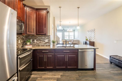 Touwnhouse à louer à Tampa, Floride: 2 chambres, 151.62 m2 № 2385691 - photo 16