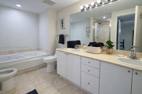 Купить кондоминиум в Санни-Айлс-Бич, Флорида 1 спальня, 91.97м2, № 2003177 - фото 16