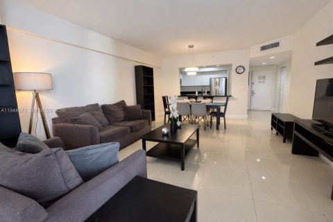 Купить кондоминиум в Санни-Айлс-Бич, Флорида 1 спальня, 91.97м2, № 2003177 - фото 19