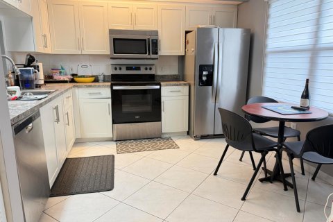 Copropriété à louer à Pembroke Pines, Floride: 1 chambre, 95.97 m2 № 2362096 - photo 12