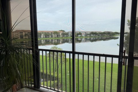Copropriété à louer à Pembroke Pines, Floride: 1 chambre, 95.97 m2 № 2362096 - photo 4